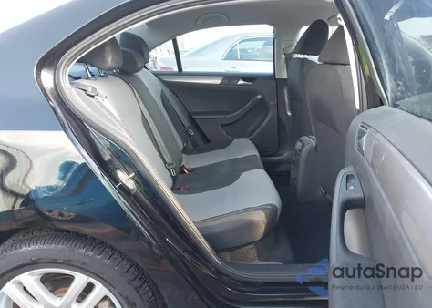 2018 Volkswagen Jetta 1.4T S z USA, uszkodzony, nr VIN 3VW2B7AJXJM212659